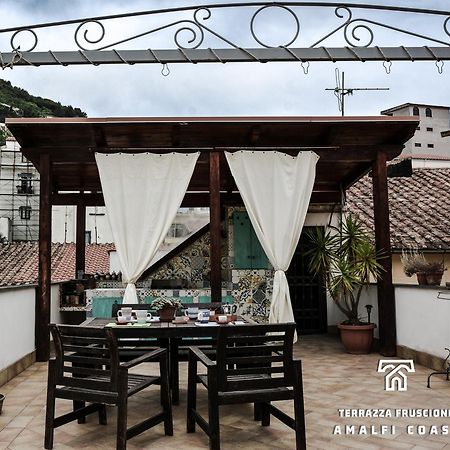 Terrazza Fruscione - Appartamento Con Terrazza Esclusiva Salerno Exterior photo